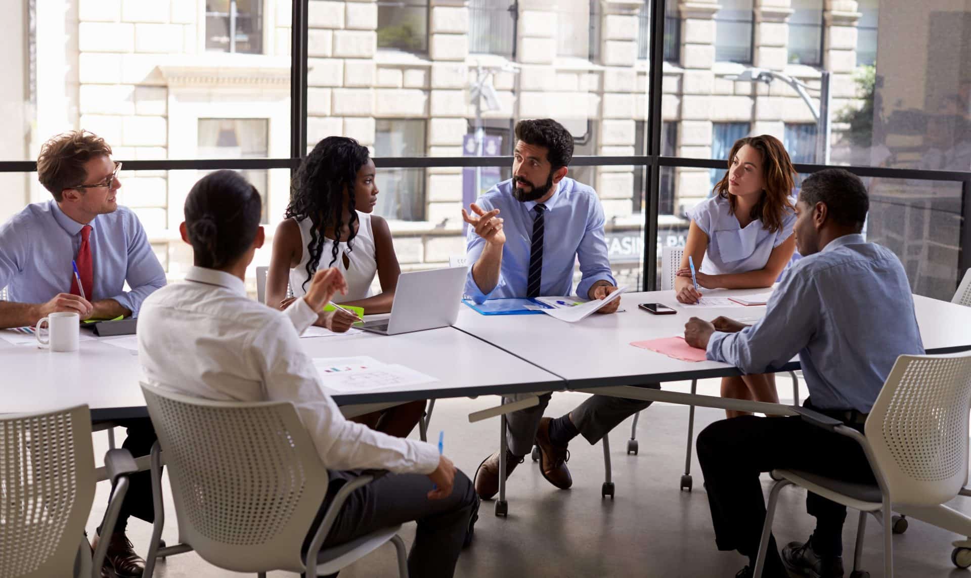 4 Tips for Business Meetings Using Interpretation Services (1)